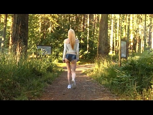 ❤️ Smuk kvinde bevæger sig langsomt, ikke nøgen video ❤ Porn video at da.sexvideogif.ru ❌️❤